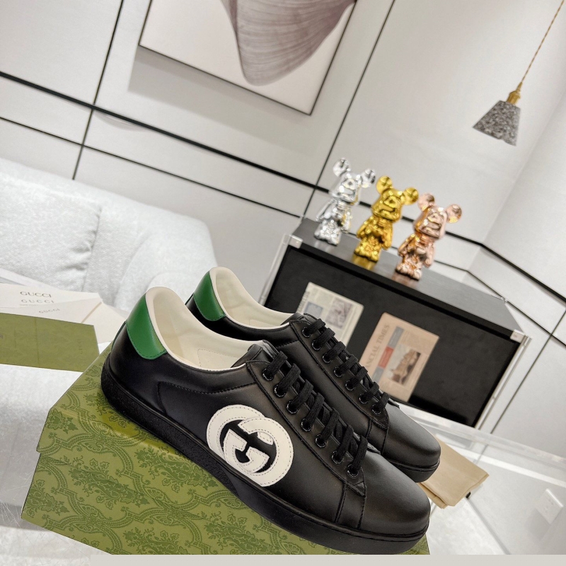 G*u*i casual shoes